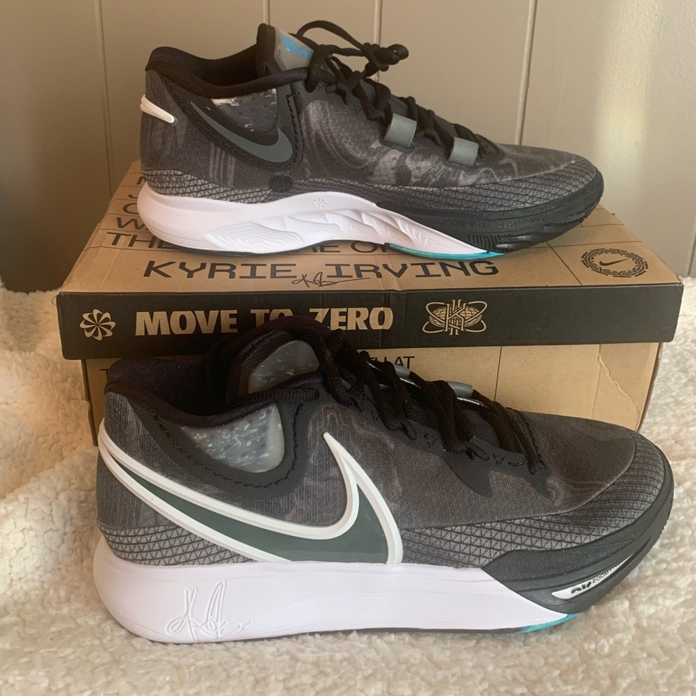 NEW Nike Kyrie Irving 8 Orca  Athletic Shoes